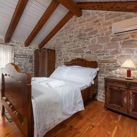 Pakich Holiday home