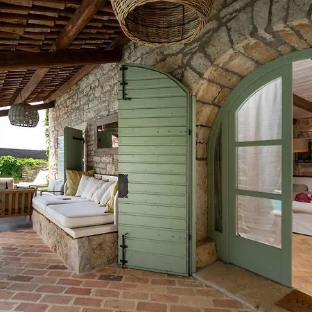 Pakich Ferienhaus Vošteni